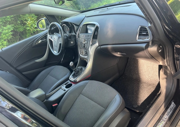 Opel Astra cena 27999 przebieg: 151000, rok produkcji 2011 z Trzebinia małe 466